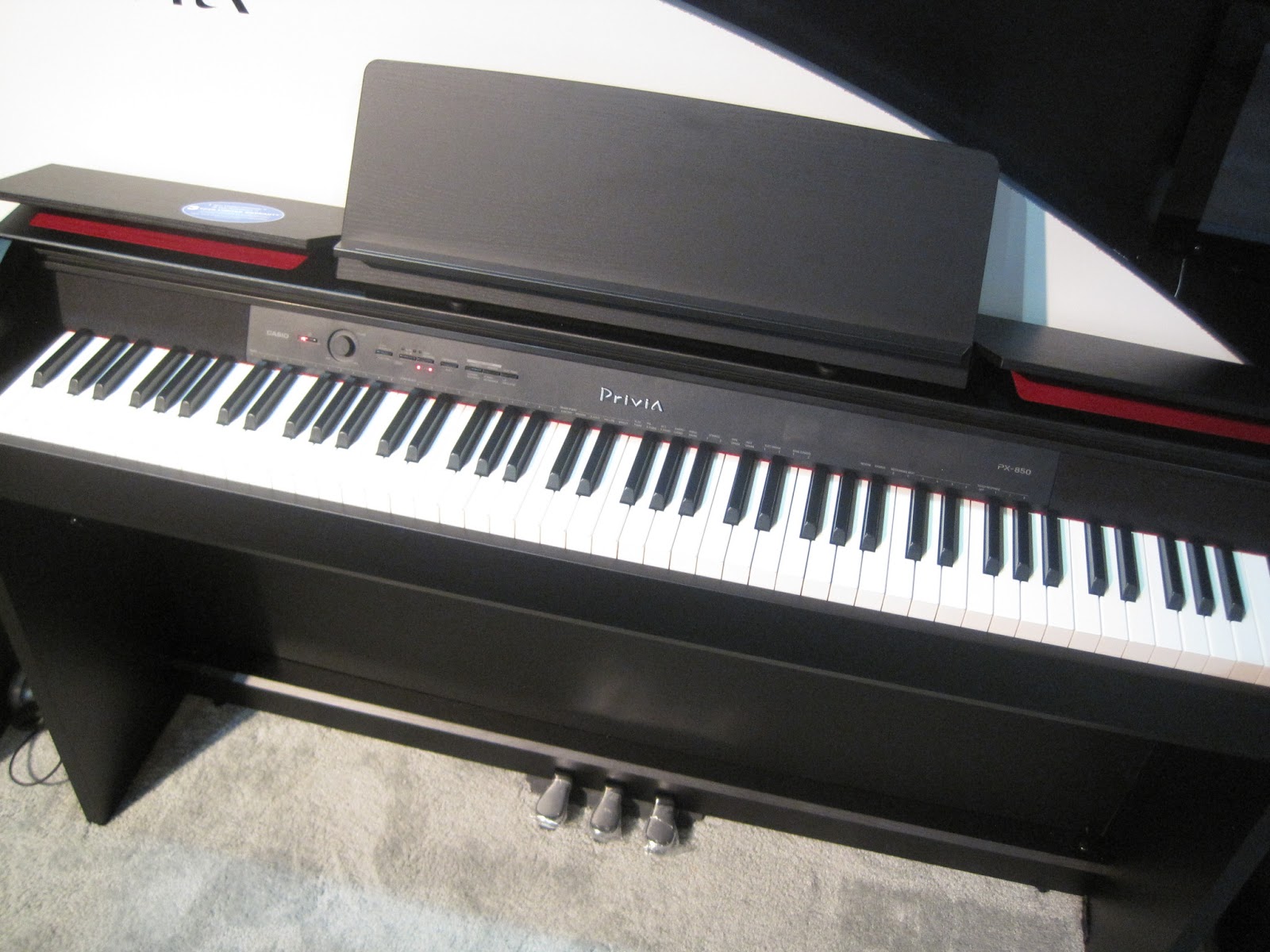Tuy âm thanh không được hay như Piano Acoustic nhưng đây vẫn là sự lựa chọn tối ưu cho người mới bắt đầu
