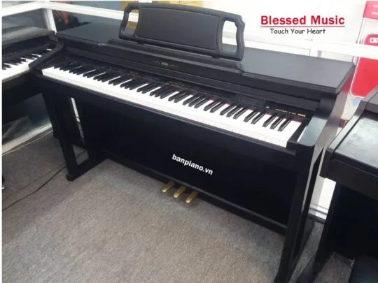 Bán Piano Korg  C 700