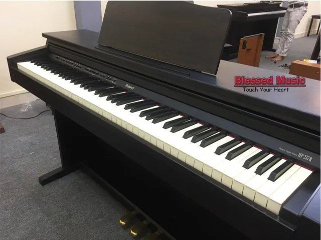 Piano Roland HP 237