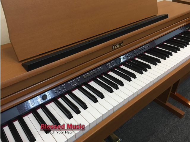 Piano Roland HP 203