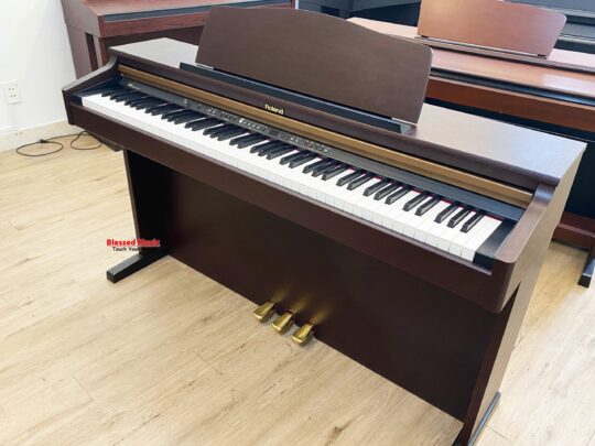 Đàn Piano Roland HP 103