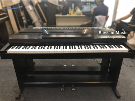 đàn piano điện yamaha clp 300