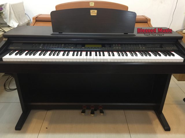 Đàn Piano Yamaha CVP 202