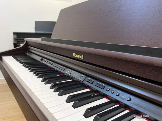 đàn piano roland hp 203