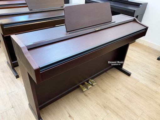 Piano Roland RP 101