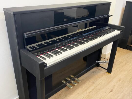 đàn piano Roland LX10
