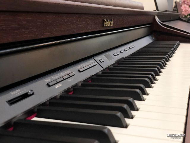 Đàn Piano Roland HP 305 GP