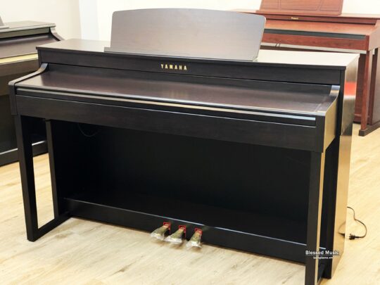 Đàn Piano Yamaha CLP440