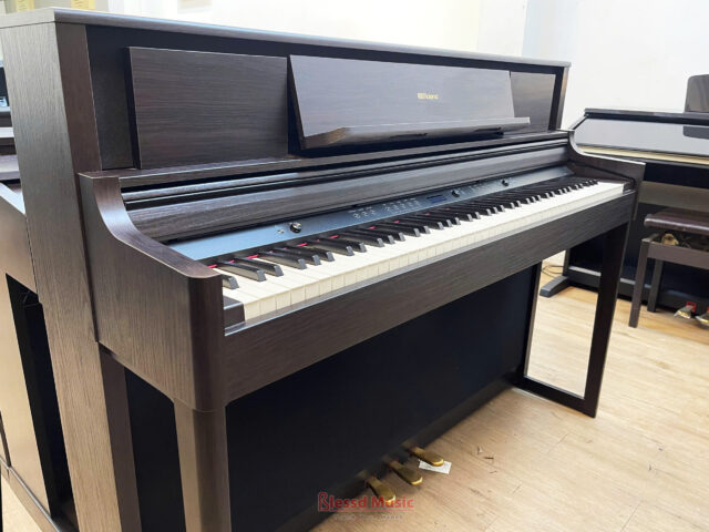 Đàn Roland LX 705 DR