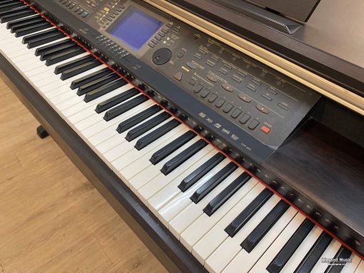 Piano Yamaha CVP 203