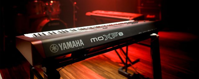 Đàn Piano điện Yamaha moxf 8