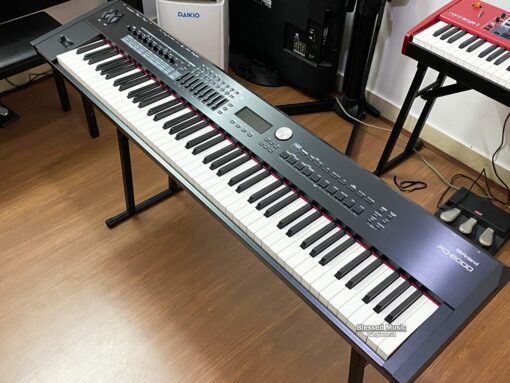 đàn Piano Roland RD 2000
