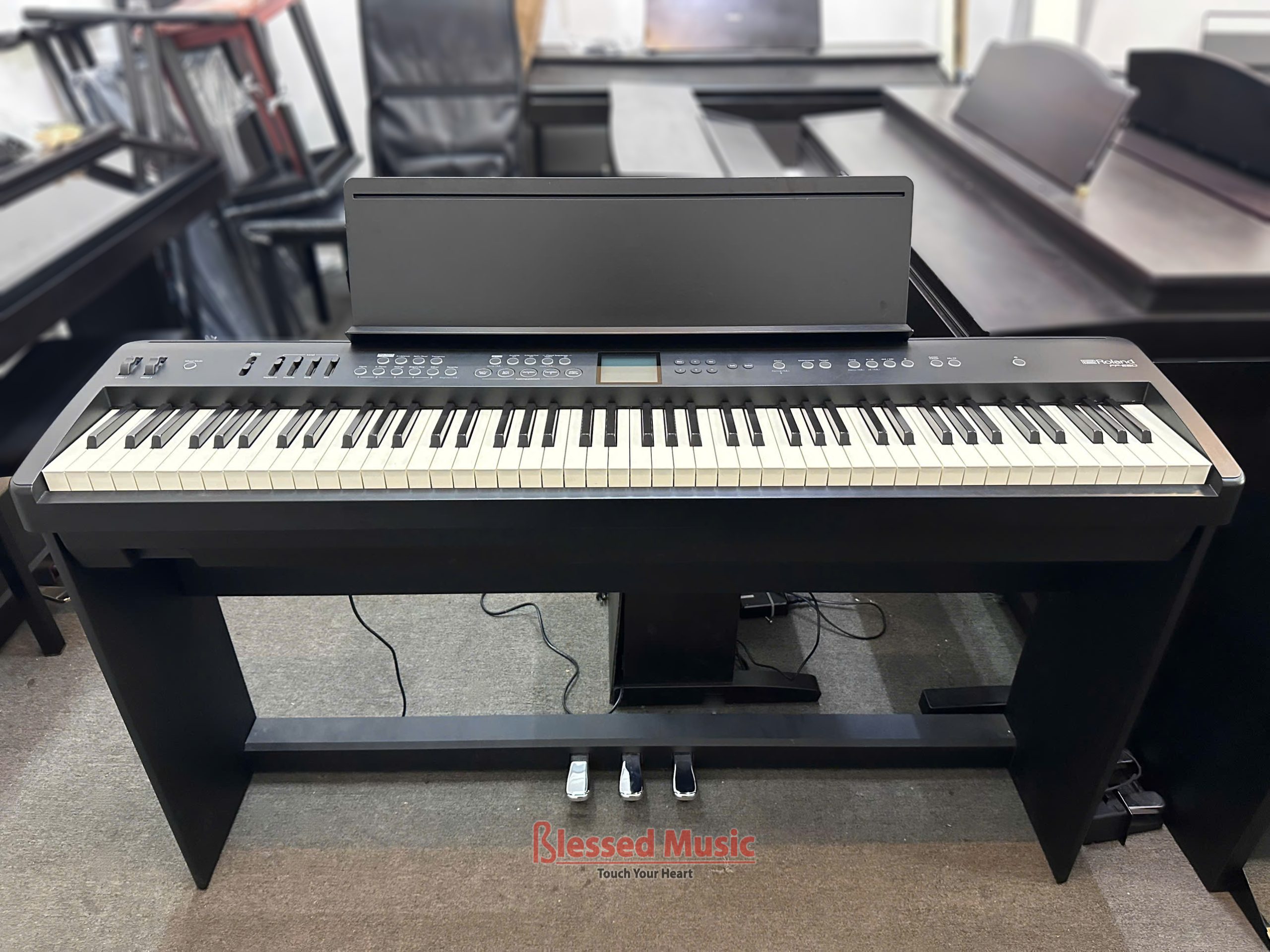 Đàn Roland FP E50