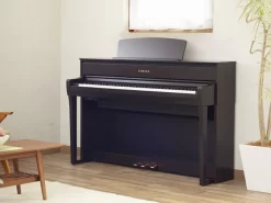 Đàn Piano Yamaha CLP 675