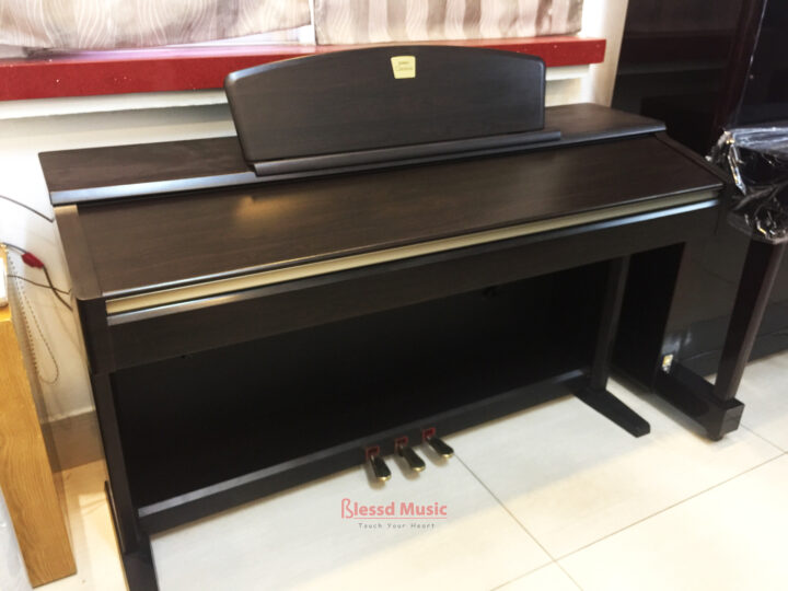 Đàn Piano Yamaha CLP 130R