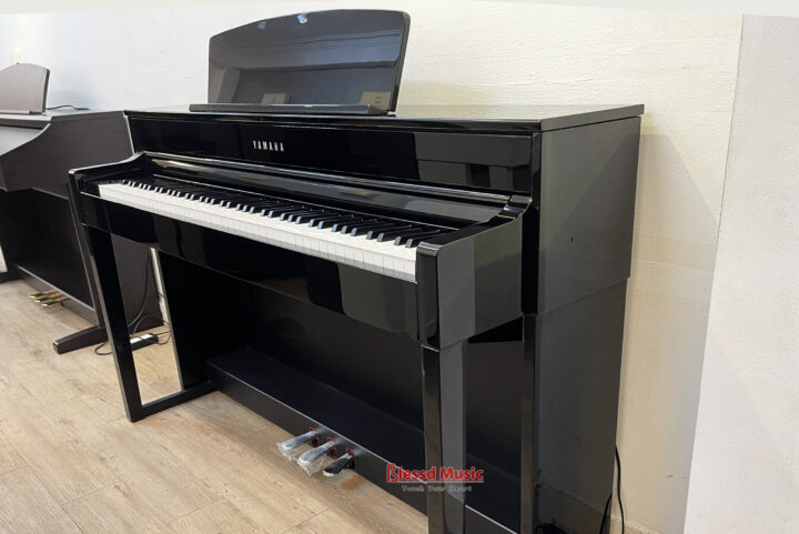 Đàn Piano Yamaha CLP 575 PE