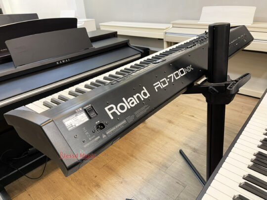 Đàn Píano Roland RD 700NX