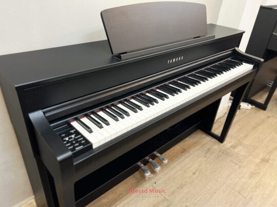 Đàn Piano điện Yamaha CLP 745B