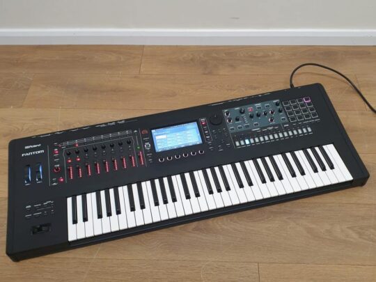 Roland Fantom 6