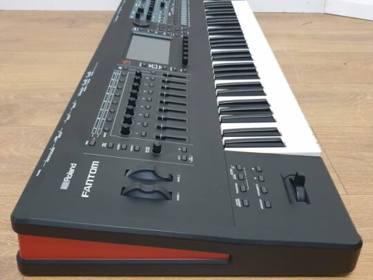 Roland Fantom 6