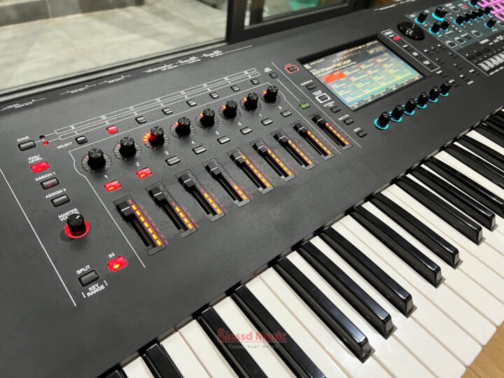 Roland Fantom 6