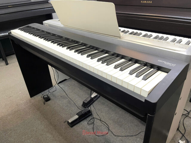 Đàn Piano điện Roland FP 30X B