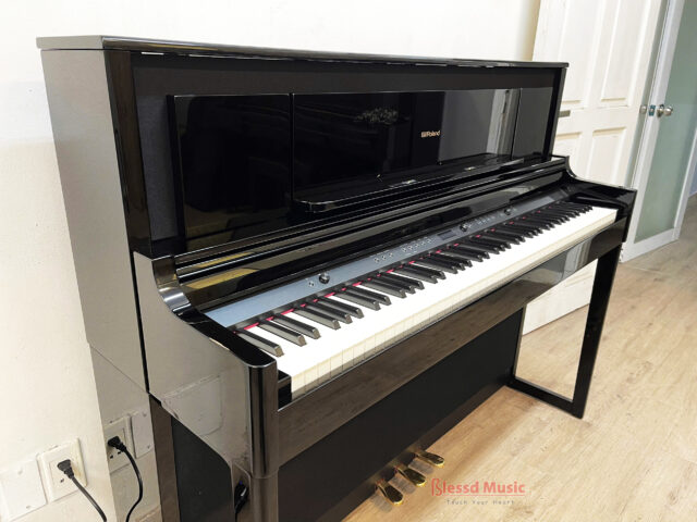 Đàn Roland LX 706 PE