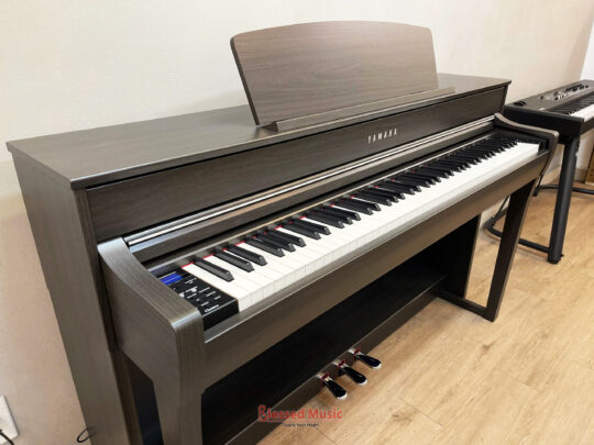 Đàn Yamaha CLP 745 DW