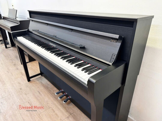 Đàn Piano điện Yamaha clp 785B