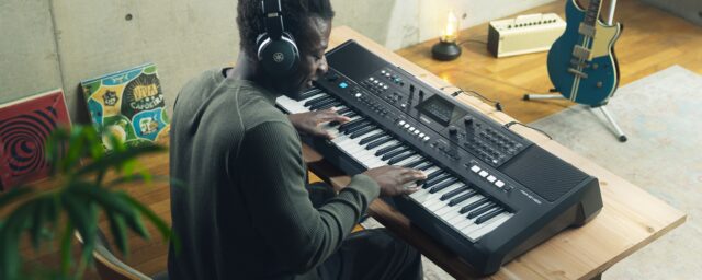 Đàn Yamaha PSR-E483
