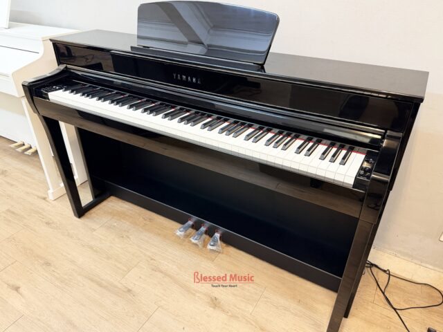Đàn Yamaha CLP 735 PE