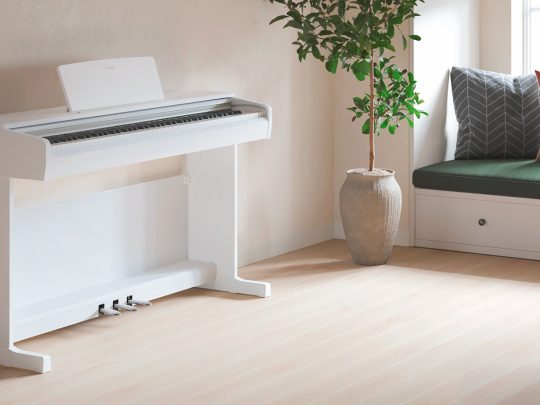 Yamaha YDP 146WH